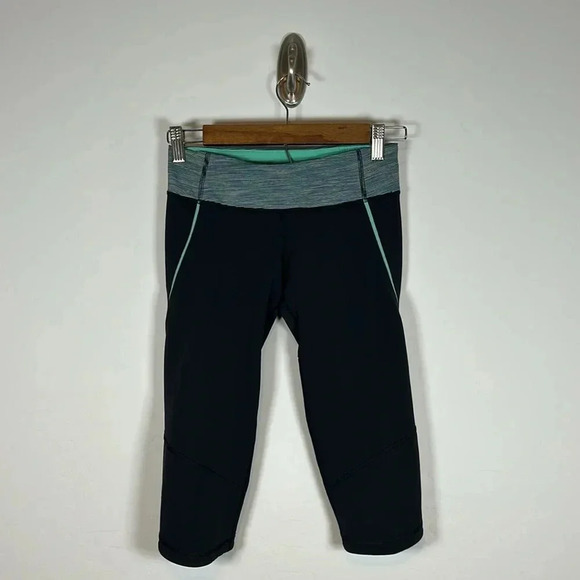 Lululemon Run: Excel Crop Leggings Size 4 - Picture 8 of 10